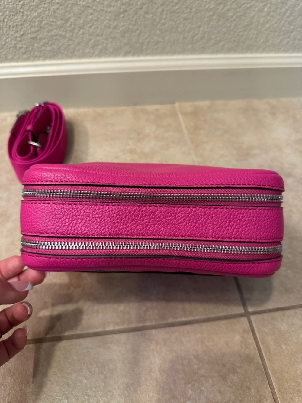 New Michael Kors Double Zip Camera Crossbody Bag - Picture 6 of 8